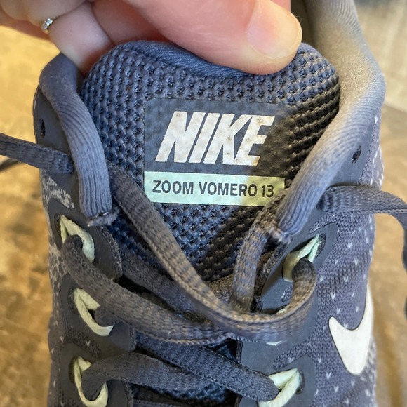 Nike Zoom Vomero 13 Womens Running Shoes size 9 Gray Blue Athletic That Girl - Picture 6 of 14